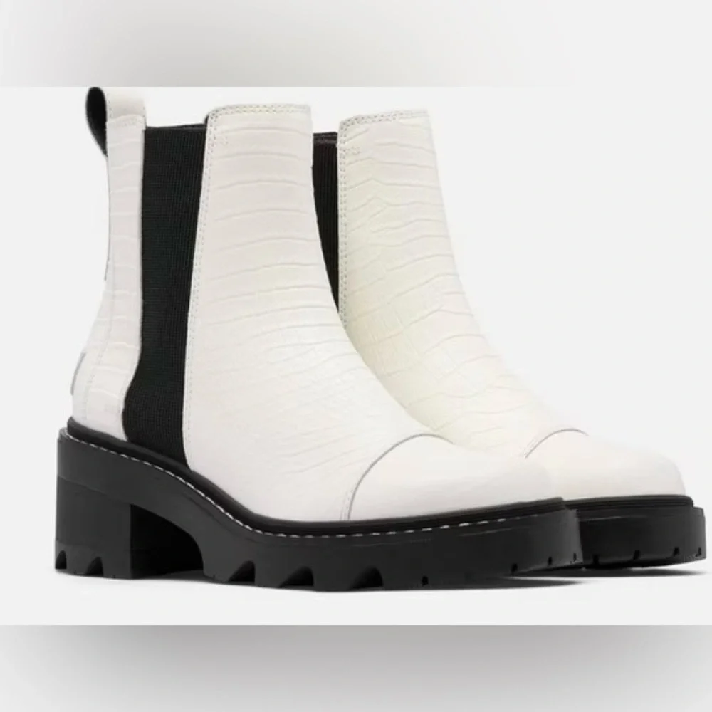 Sorel Joan Now Boots Womens 8 Sea/Salt Leather Waterproof Chelsea